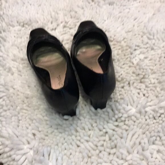 Easy Street Black Pumps Size 8 - Picture 5 of 8